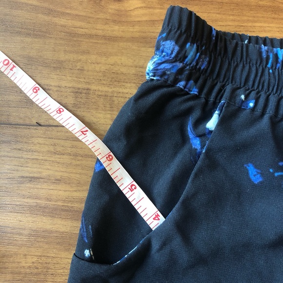 Coldwater Creek tapered leg drawstring pants - Picture 3 of 13